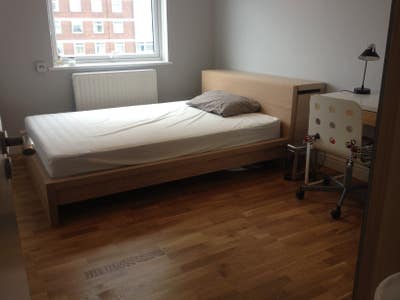 Amazing Room, All Bills included & 1 min to Tube Main Photo
