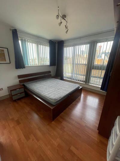 Penthouse Room, Terrace, Canary Wharf View Main Photo