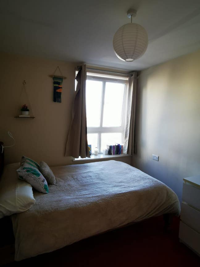 Double Room in a 2-Bed-Flat Available 15th of Nov Main Photo