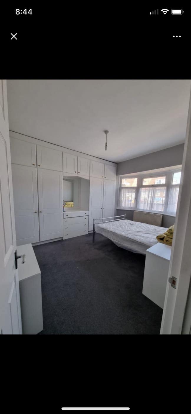 Fully furnished Double room in Edgware HA8 Main Photo
