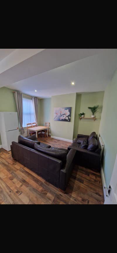 Ensuite Rooms - Available Now L15 Main Photo