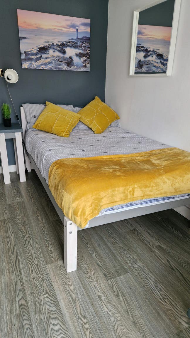 Modern Double Ensuite Room Available - Gillingham Main Photo