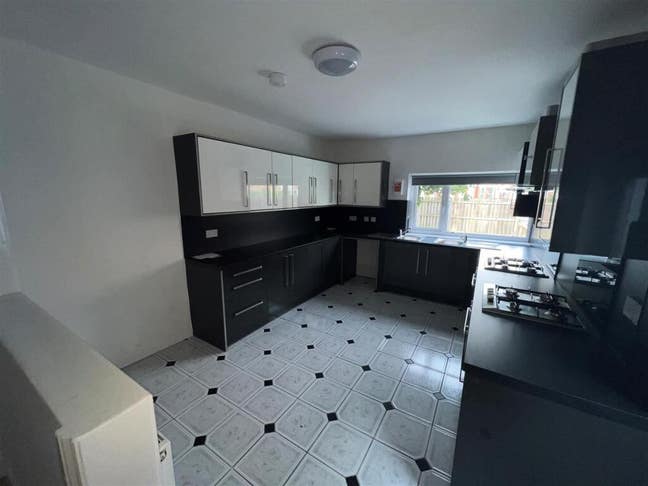Luxury Rooms - at  St. James Street BN2 Main Photo