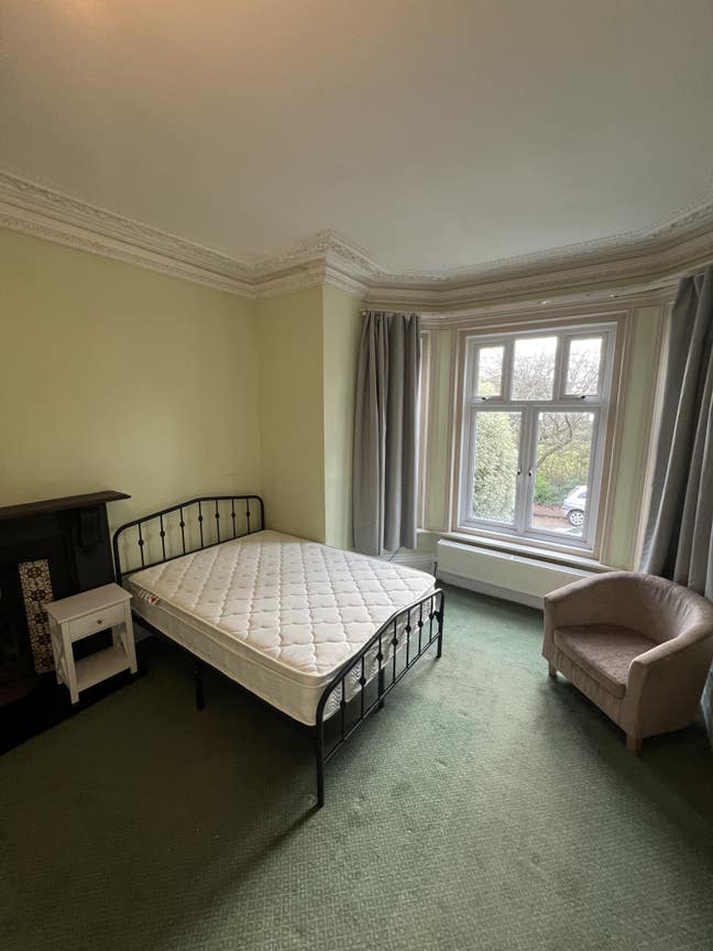 Beautiful Large Double Room with Ensuite Main Photo