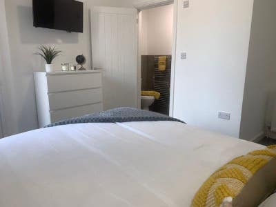 Double En-Suite Room🤩🚿 Modern House Share Main Photo