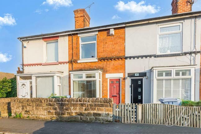 2 Bedrooms House - walking distance to town centre Main Photo