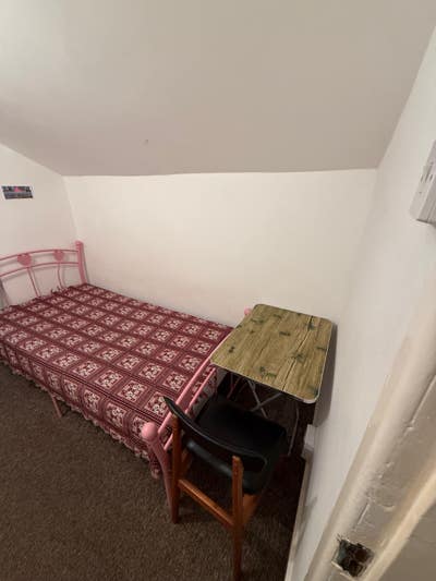 BOX ROOM  Main Photo