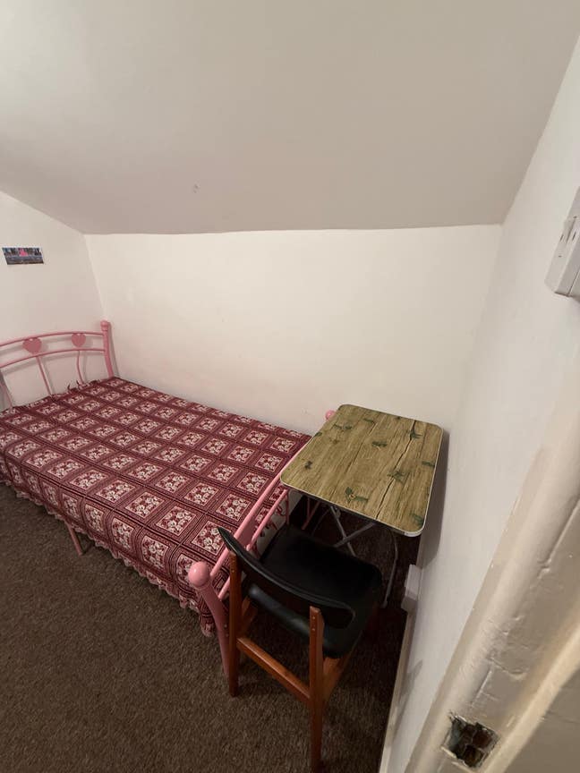 BOX ROOM  Main Photo