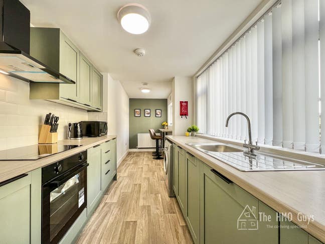 Luxury En-Suite Rooms – 5 Min Walk to Hospital! Main Photo