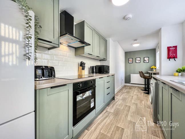 Luxury En-Suite Rooms – 5 Min Walk to Hospital! Main Photo