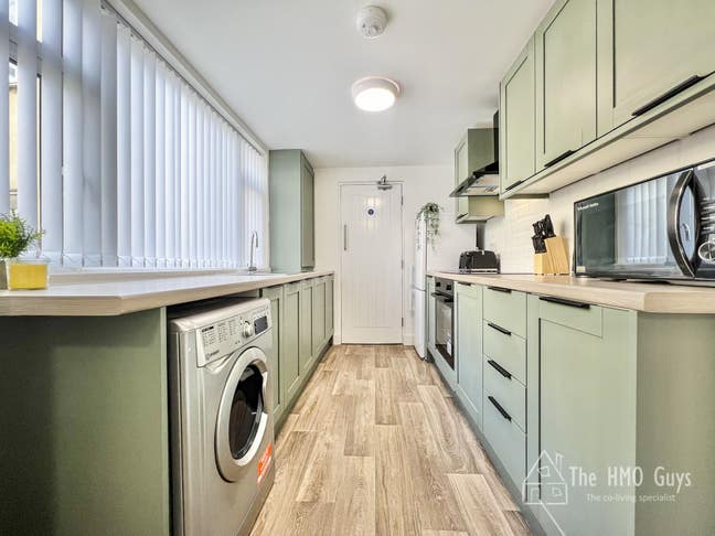 Luxury En-Suite Rooms – 5 Min Walk to Hospital! Main Photo