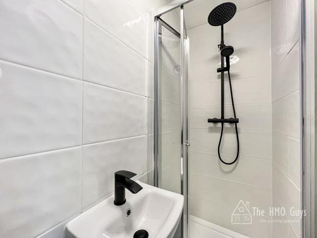 Luxury En-Suite Rooms – 5 Min Walk to Hospital! Main Photo