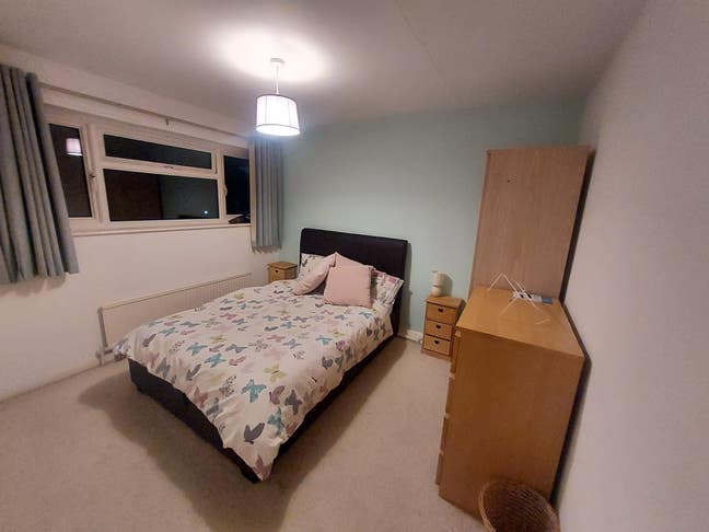Double Room to Rent Main Photo
