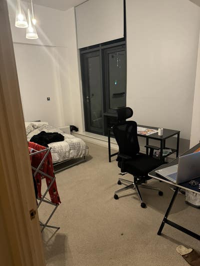 Spacious Double Room with private bathroom to Rent Main Photo