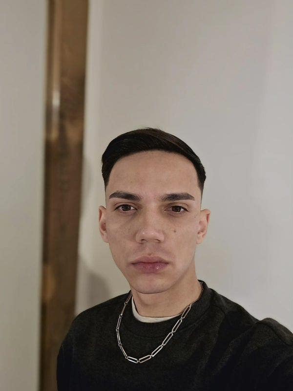 Looking for room Main Photo