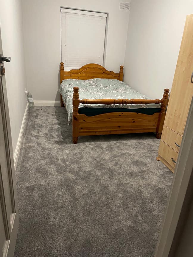 Nice and clean double bedroom available Main Photo