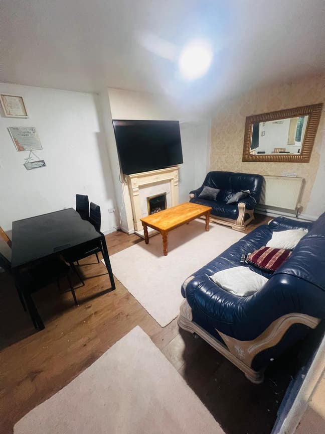 Well situated houseshare in vibrant Northfield are Main Photo