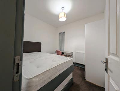 All bills included rooms for rent Main Photo