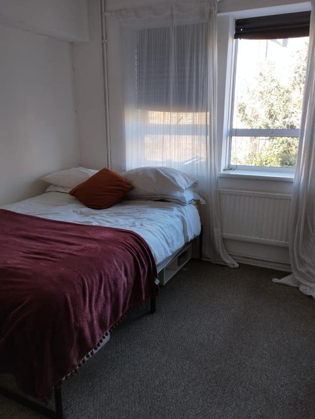 2 Bed Flat. Double Room. Shared living room Main Photo