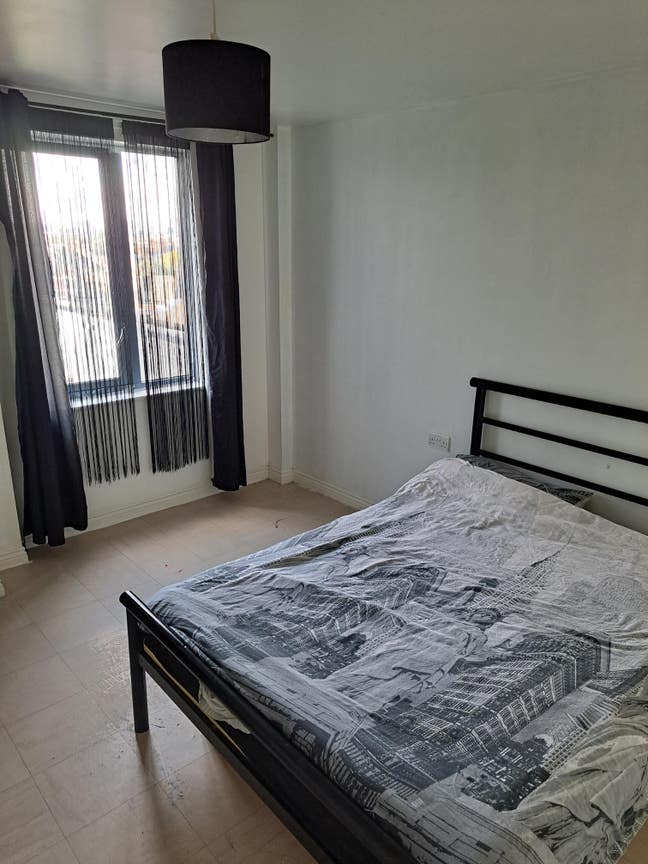 1 doubled bedroom with private balcony  Main Photo