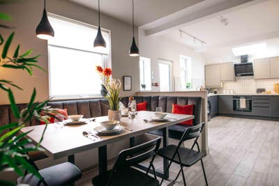 High-spec en-suite double, gorgeous SN1 house 😍 Main Photo