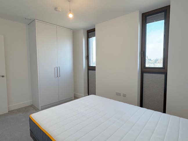 *New* Double Bed - 15Min to Paddington Main Photo