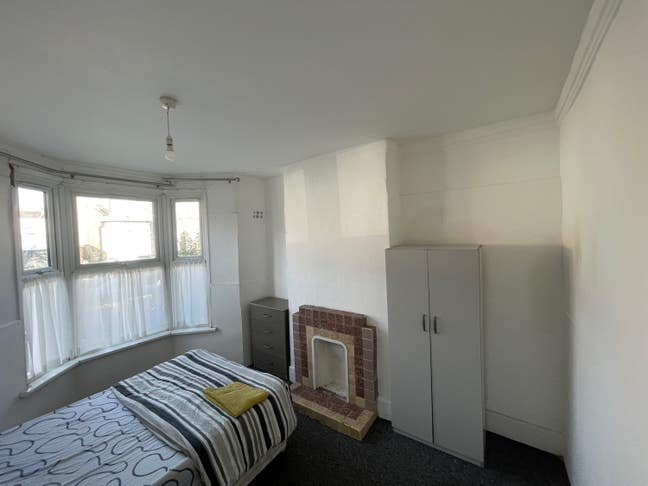Beautiful Double Room Close Seven Sisters Station🏡 Main Photo