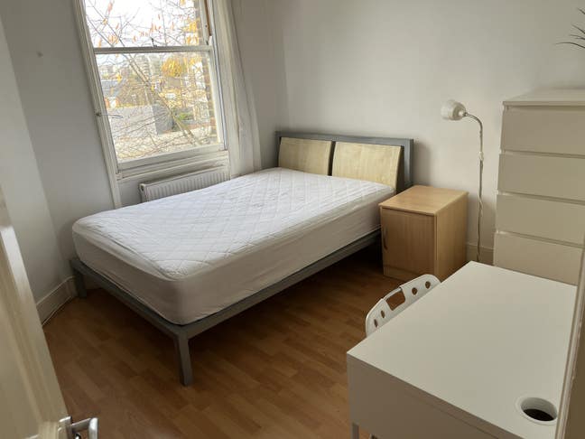 Double Room En-suite Cloakroom  Main Photo