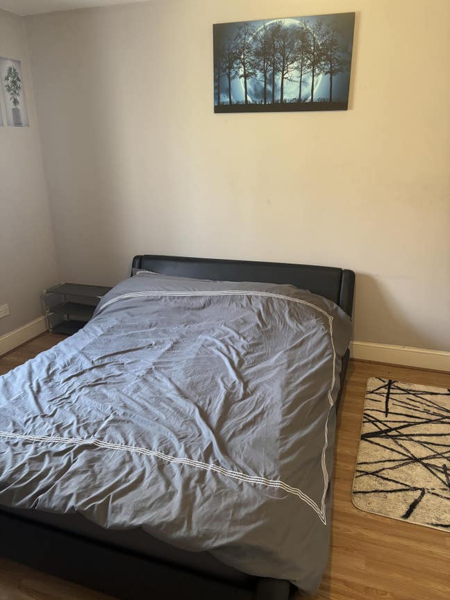 Modern Double Room for Rent Main Photo