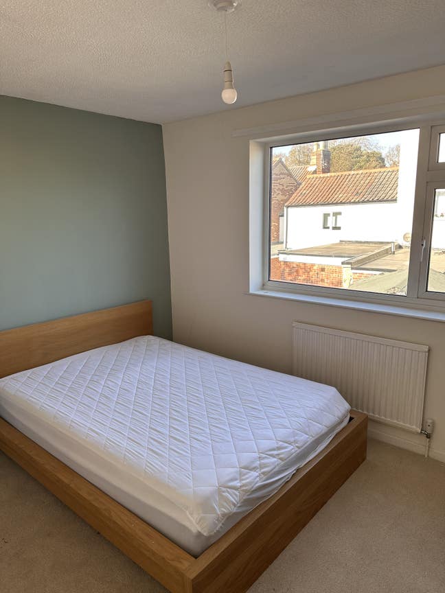 Room in 2 bed terrace available in NR1 Main Photo