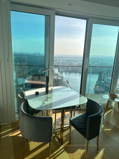 Luxury Studio in Iconic Tower - Stunning Views Main Photo