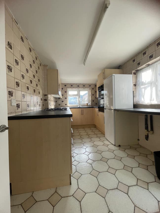 Semi-Detached Home with Large Garden Main Photo