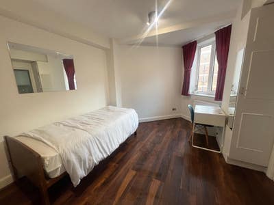 Brand new student flat in Chelsea SW3 Main Photo