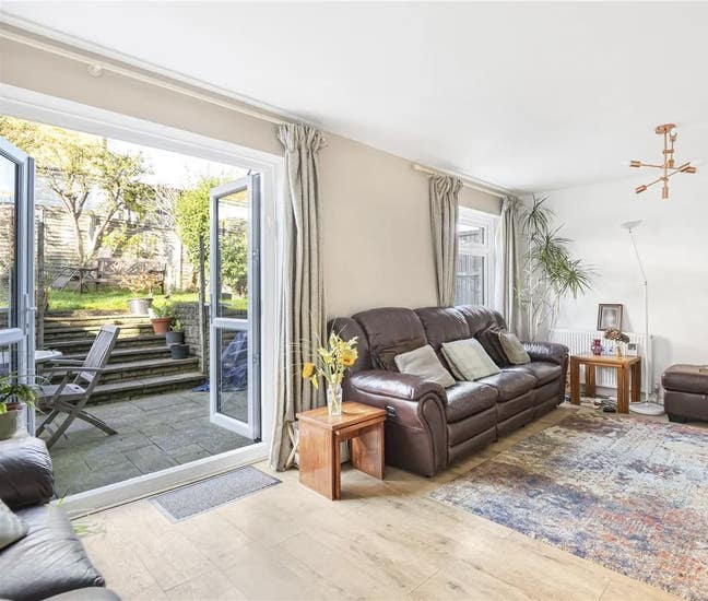 Double room Arnos Grove Main Photo