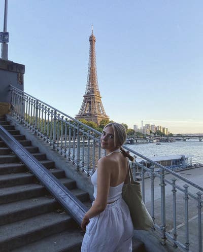 I’m looking for a room in a quiet and clean... Main Photo