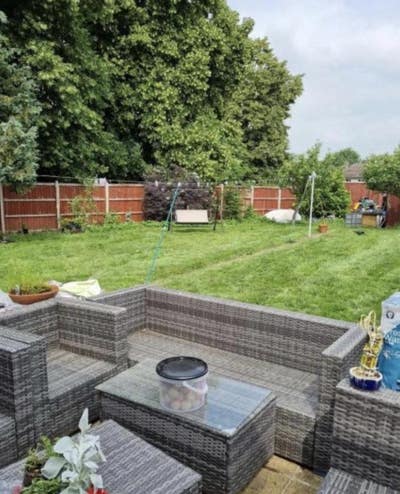 Garden view room in excellent location  Main Photo