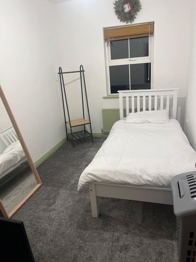 Cosy well decorated single bed room Main Photo