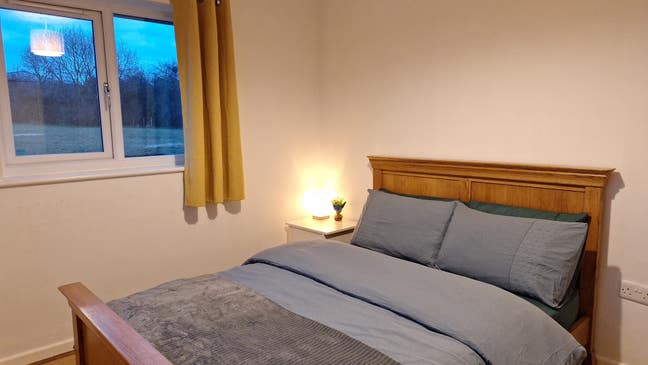 Light & bright double room in detached bungalow Main Photo