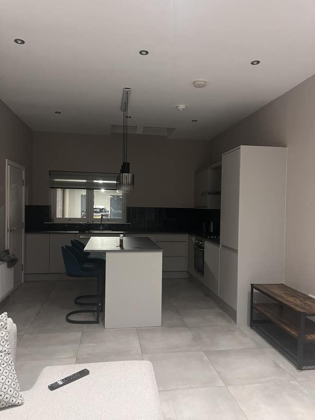 Spare room off Lisburn road Main Photo