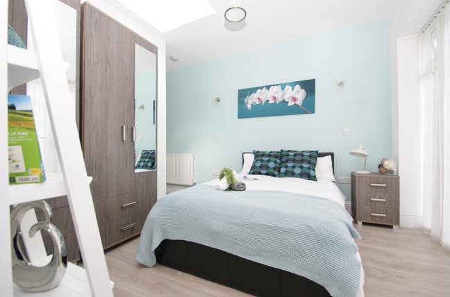 Ensuite near Hammersmith hospital and Imperial Col Main Photo