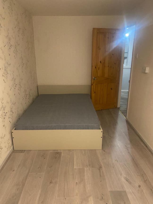 2 rooms to rent Main Photo