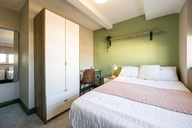 Ensuite Rooms Available 🏡 Crabtree Road Main Photo