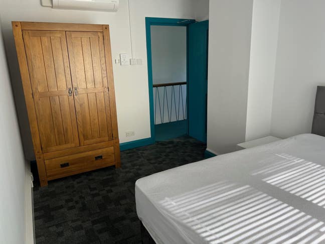 Double Room in House  Main Photo