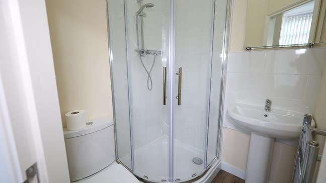 Ensuite double bedroom available now  Main Photo
