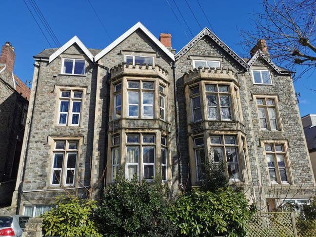 Double room in quiet flat in Redland (2 bathrooms) Main Photo