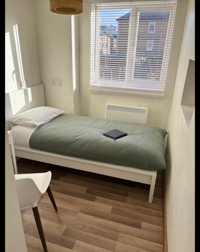  Single  room  available  (girls  preferred)
 Main Photo