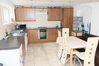 Double Room Available Now ***All Bills Included*** Main Photo