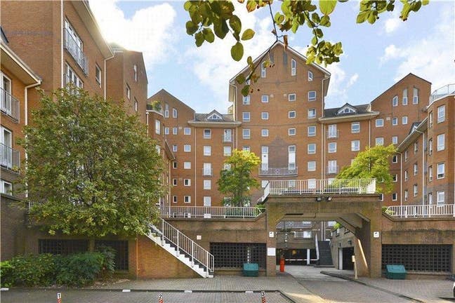 2 Bedrooms 2 Bathrooms in Docklands (E14 3UJ) Main Photo