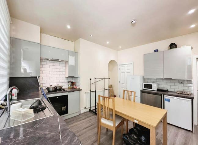 Large house, big garden! All bills incl Main Photo