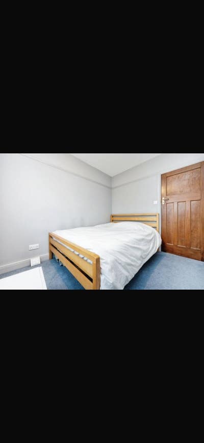 Lovely room,12 minutes walk from Bedford station  Main Photo